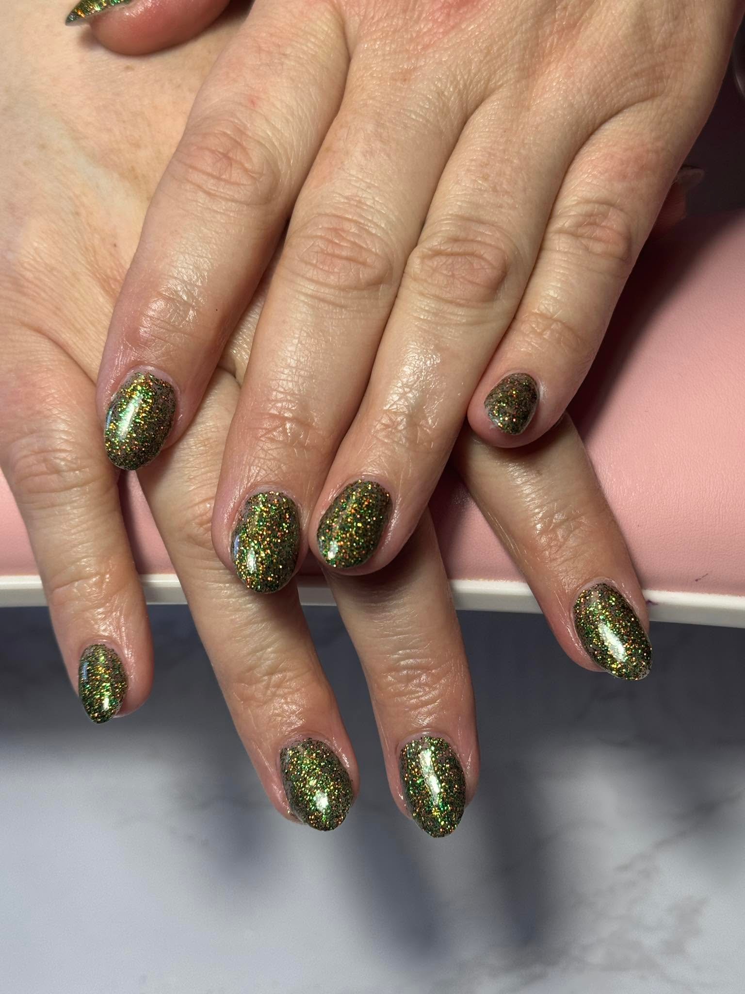 Olive green holographic glitter full-coverage manicure