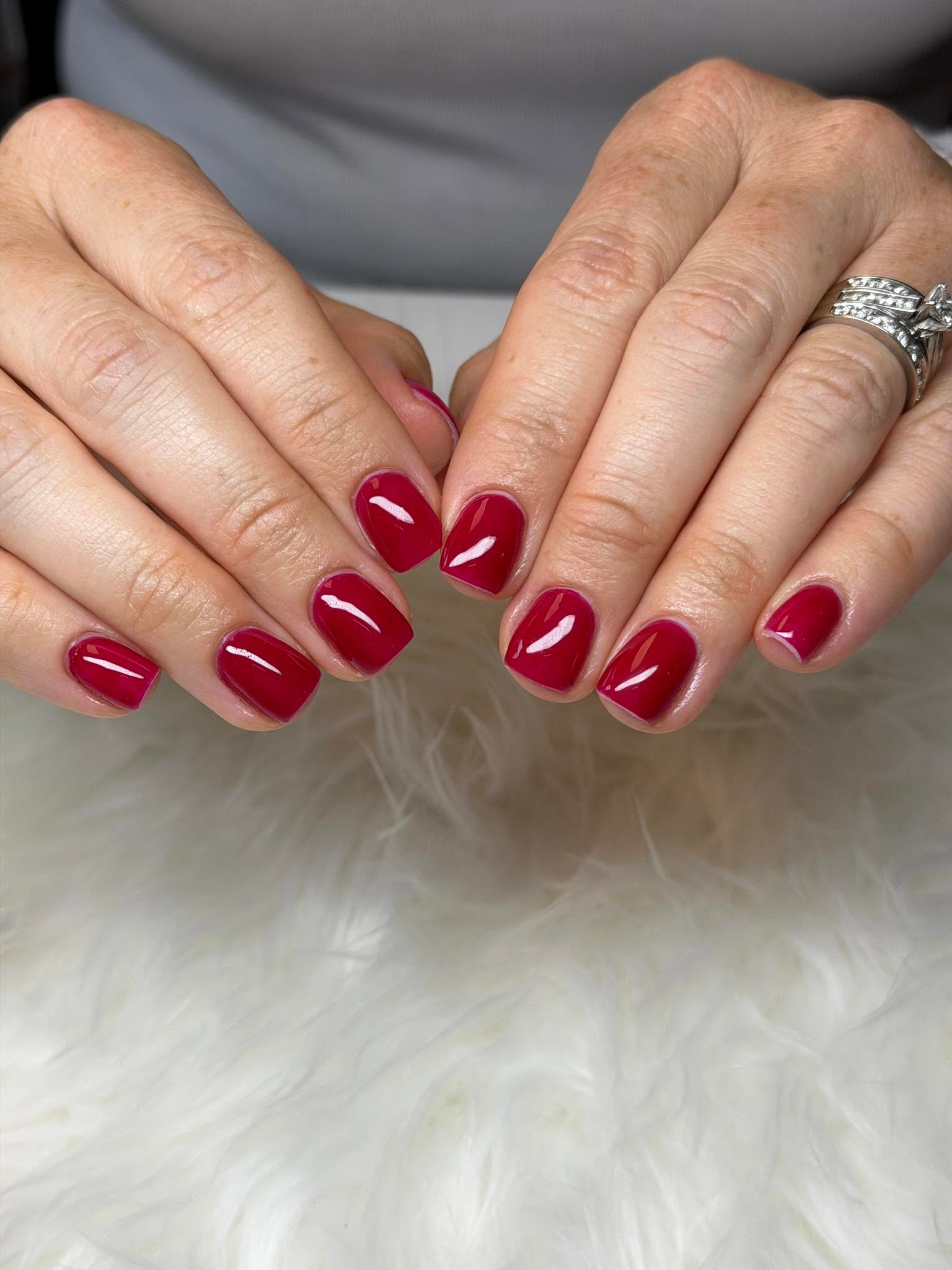 Classic wine red solid gel manicure