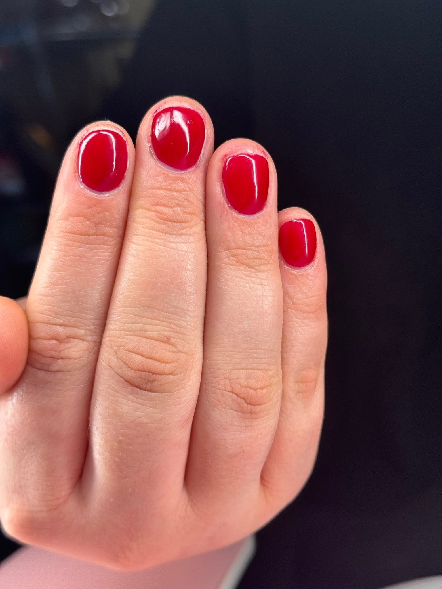 Cherry red glossy round nails