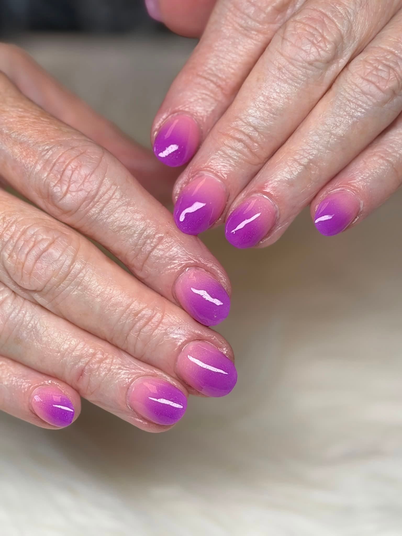 Purple and pink ombre manicure
